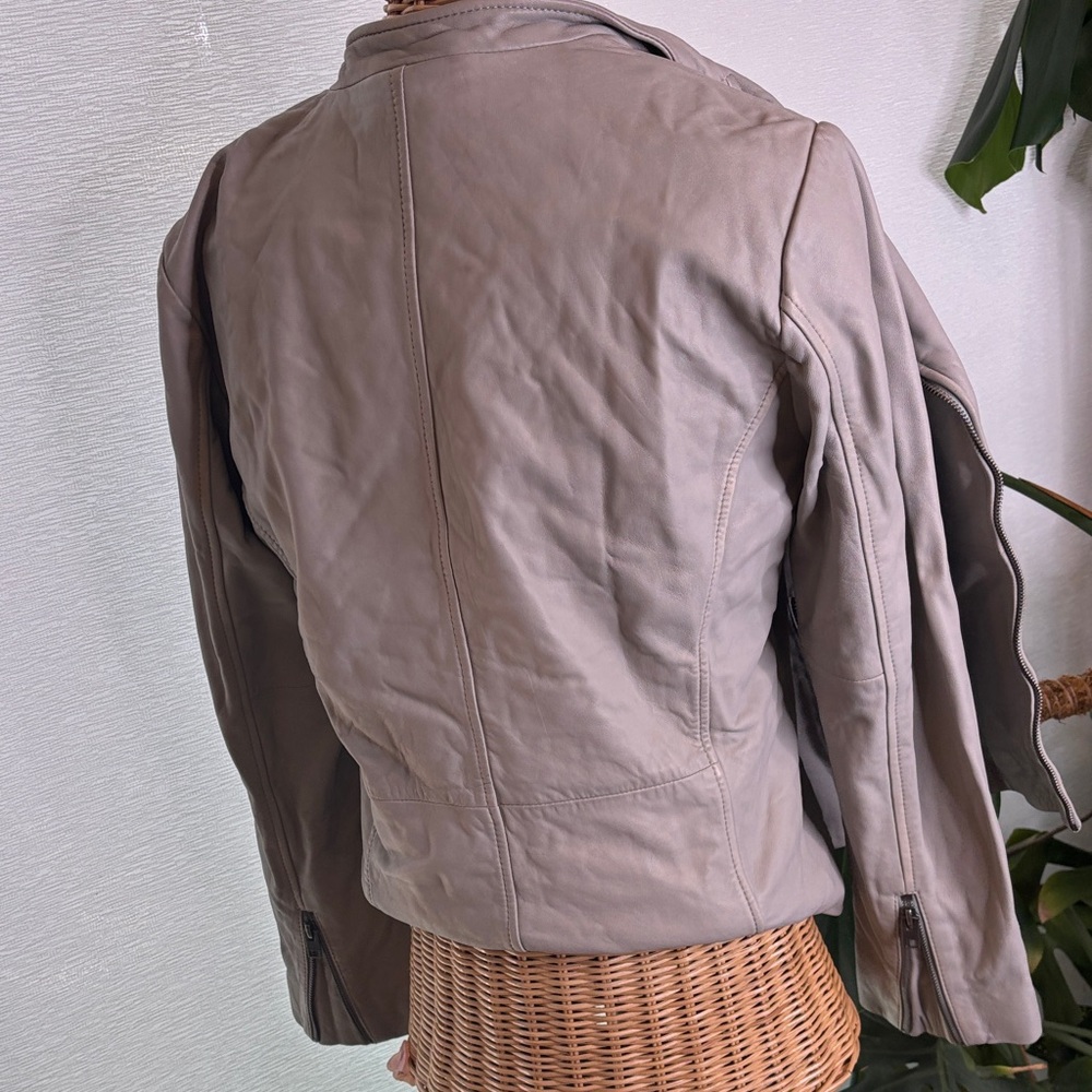 Lucky Brand Women's Gray Leather motorcycle Jacket - Picture 3 of 4